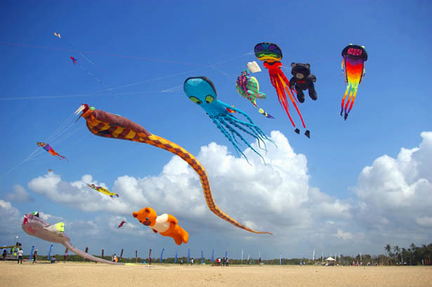 Pangandaran-International-Kite-Festival