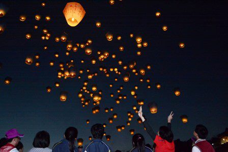 lantern-kites