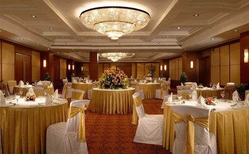 http://www.cleartrip.com/places/hotels/7987/79879/images/Banquet2010916246_w.jpg