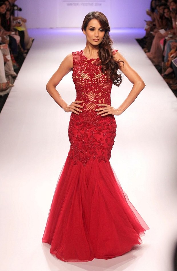 red-mermaid-gown-Malaika-Arora-Khan-in-Red-fish-cut-gown-designed-by-Sonaakshi-Raaj-at-Lakme-Fashion-Week