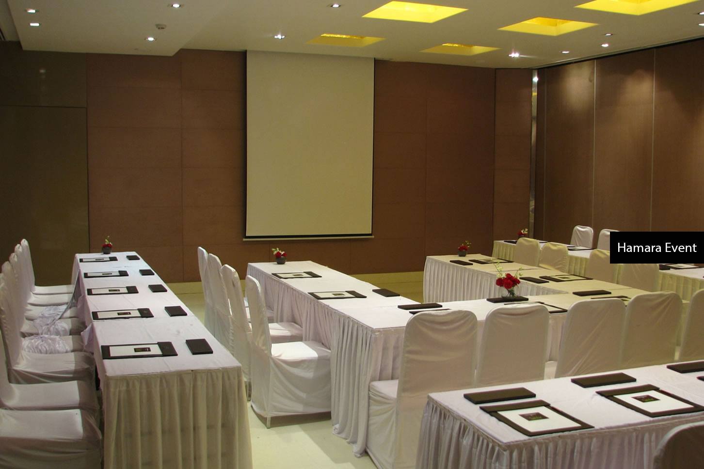 Event Venues & Banquet Halls for Wedding,Reception,Marriage,Birthday Party,Private Party,Conference,Meeting,Corporate Event by hamaraevent.com