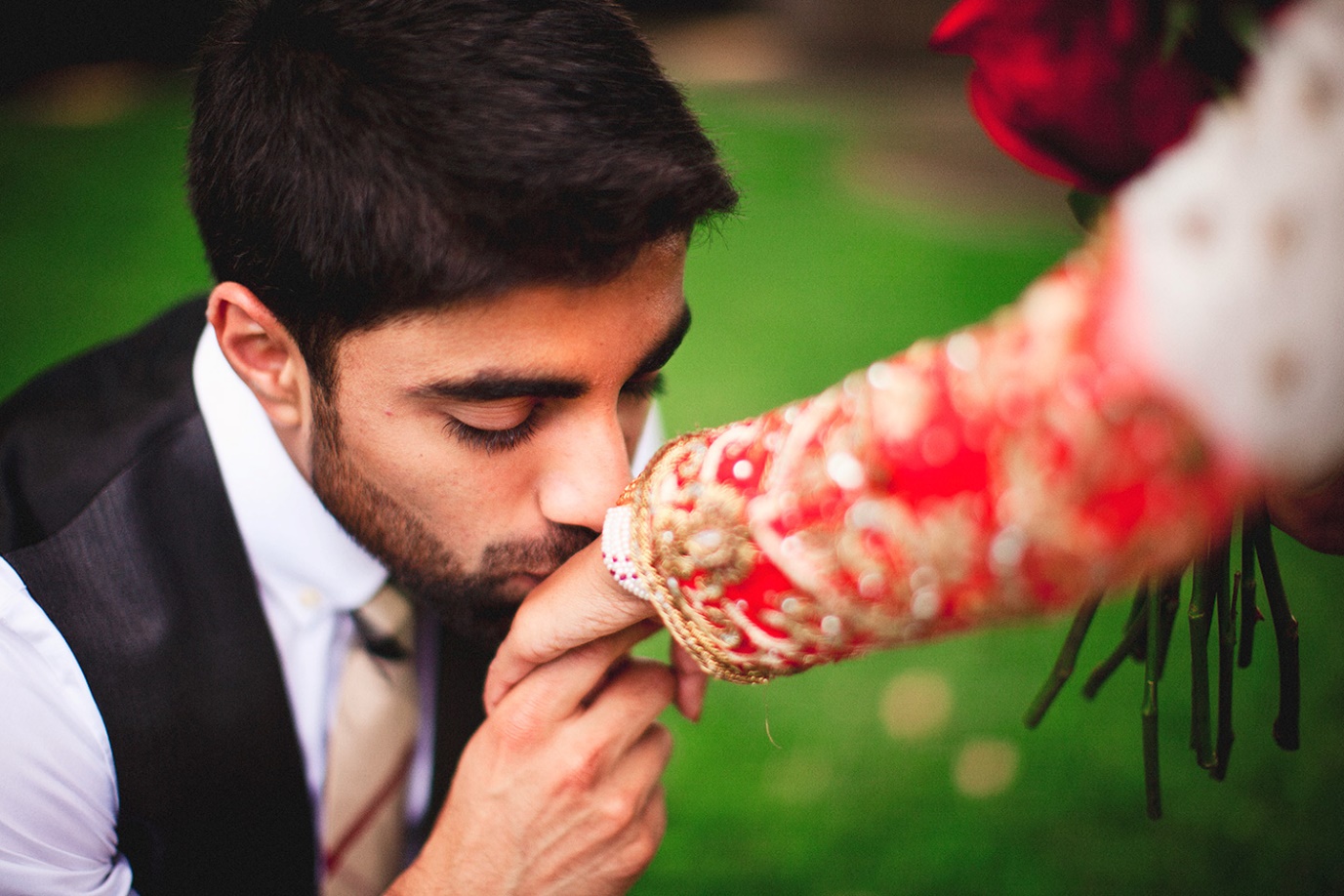 http://studioumablog.com/wp-content/uploads/2013/07/03_Indian_wedding_photos_Texas.jpg