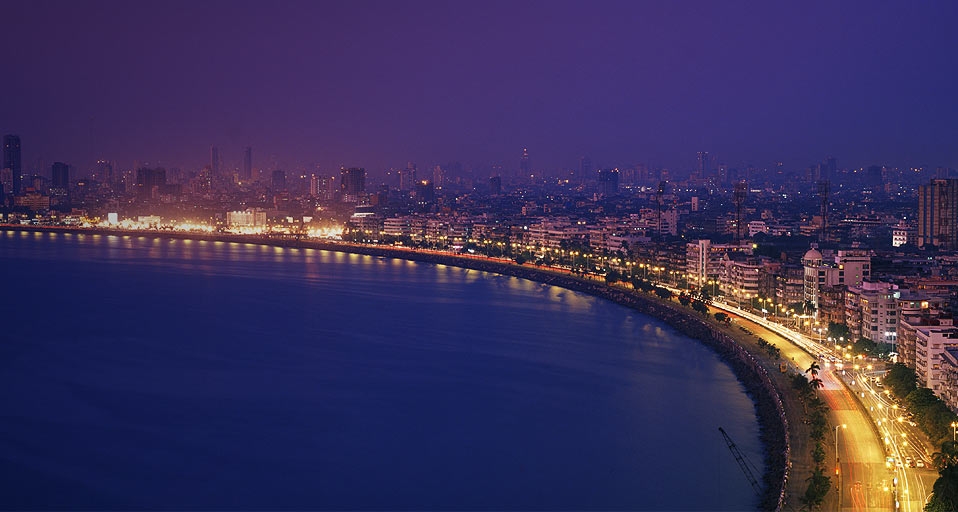 http://www.istartedsomething.com/bingimages/cache/MumbaiMarineDrive_EN-GB1412216741.jpg